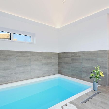 Cozy Home In Lembruch-Duemmer See With Sauna Bagian luar foto