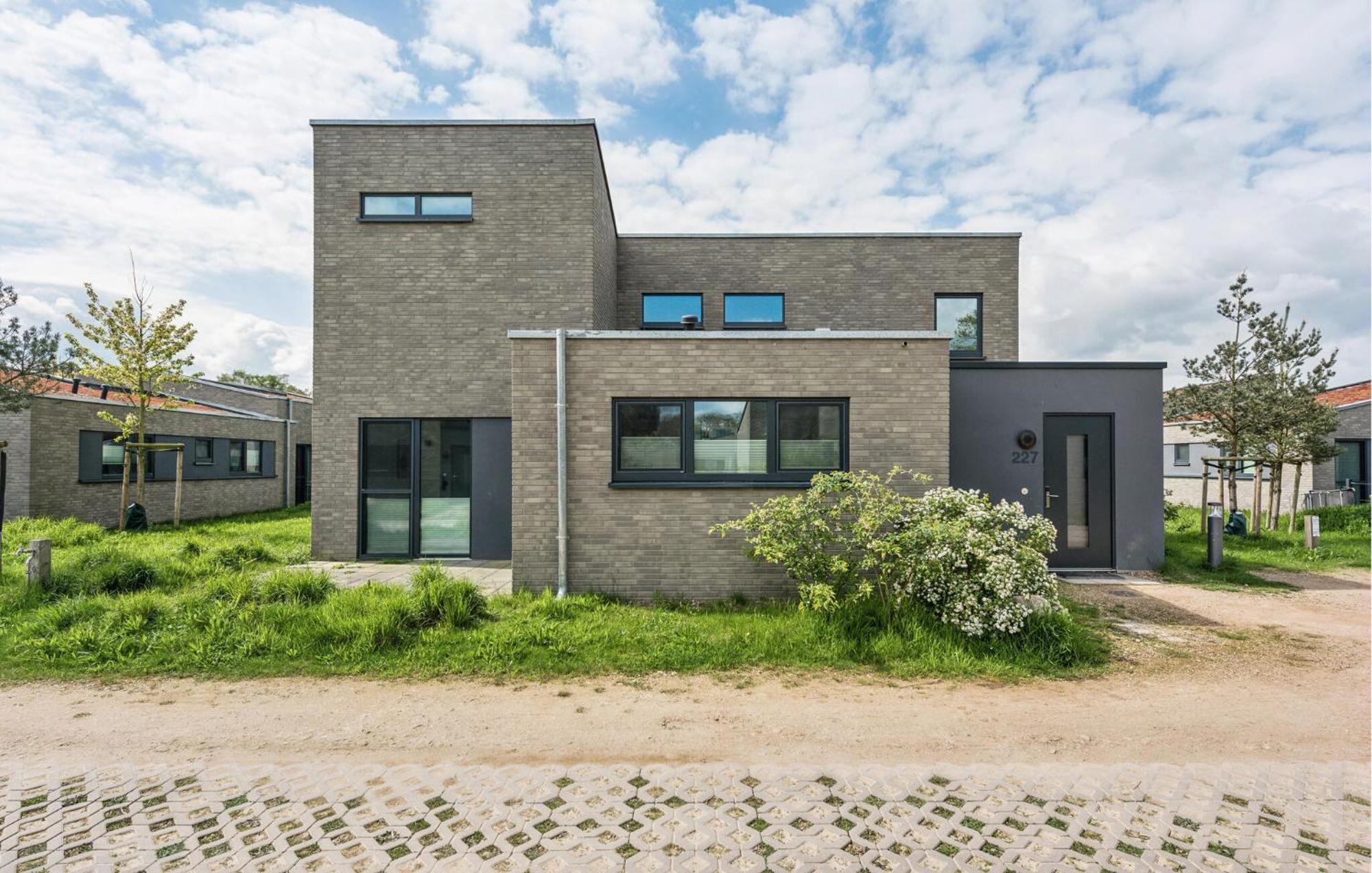 Cozy Home In Lembruch-Duemmer See With Sauna Bagian luar foto
