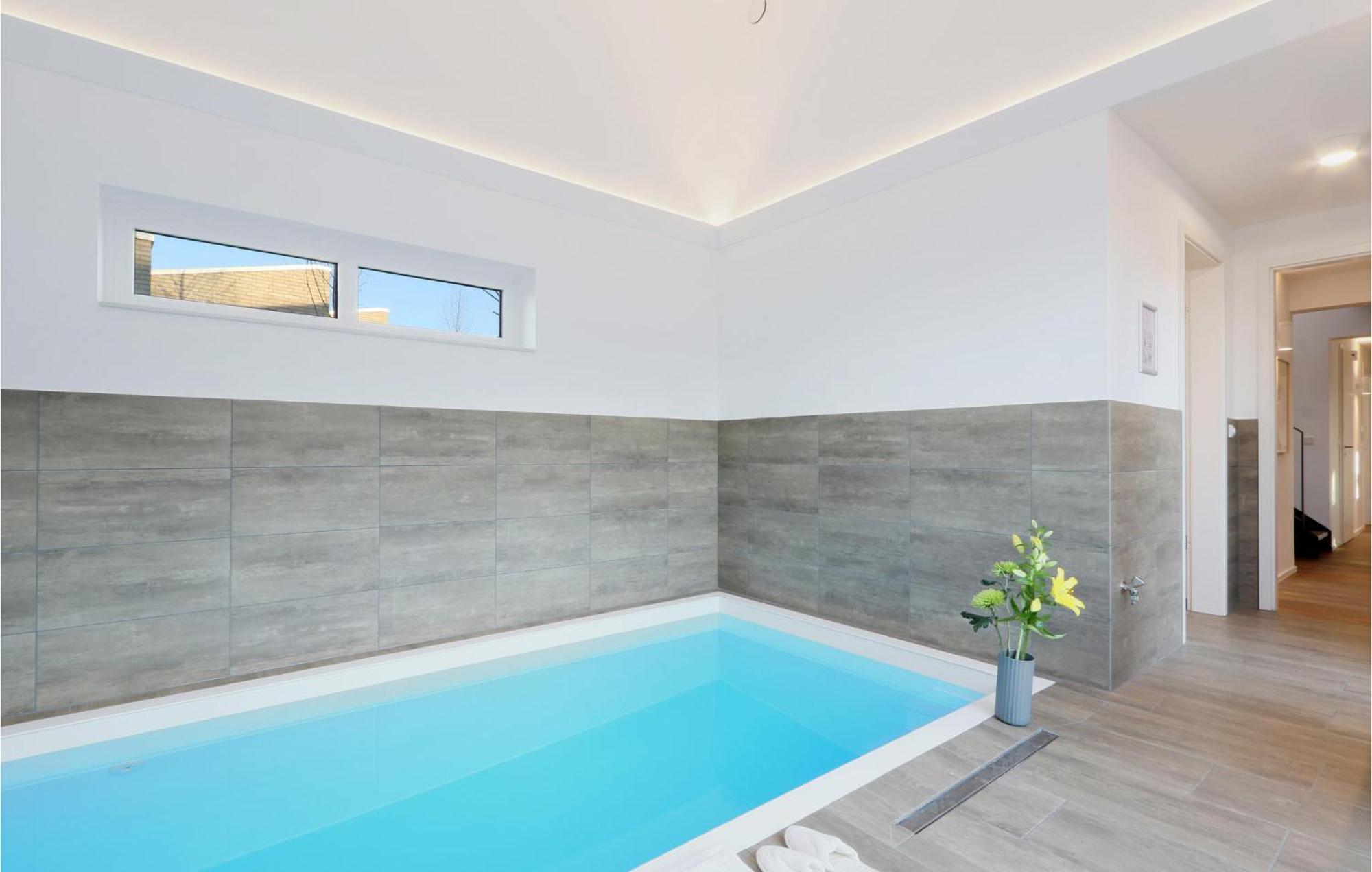 Cozy Home In Lembruch-Duemmer See With Sauna Bagian luar foto
